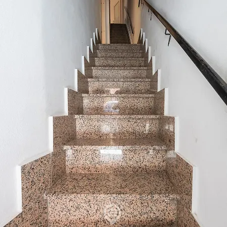 Estay - Corner - Nicola Apartamento Iglesias