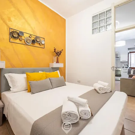Estay - Corner - Nicola *
